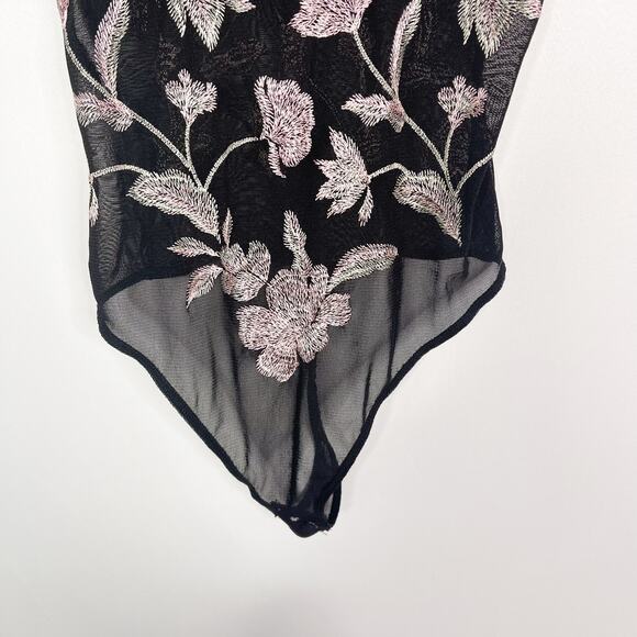 Express Womens XS Black Floral Embroidered Sheer Bodysuit Tank Top Scoop Thong - Picture 4 of 11